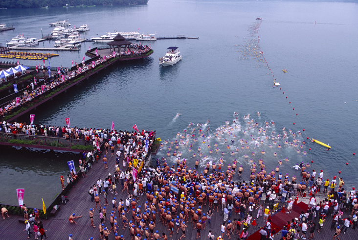 2006 Photography Competition Selective Choice Li, Kun-hong - Triathlon：Long-distance Swim小圖