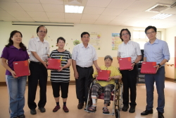 陳副縣長關懷社福機構院民致贈慰問金