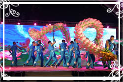 南投燈會閉幕　壓軸百葉龍雨中吸睛