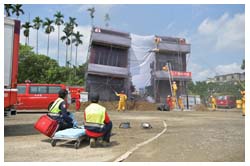 年度災害防救演習　過程緊湊逼真