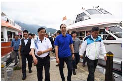 林縣長陪同朱立倫下鄉關心南投觀光發展