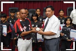 投縣少年棒壘球選手全國賽成績亮眼 陳副縣長頒獎表揚