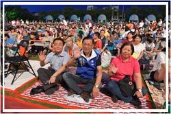 雲門舞集體育場盛大演出　萬人齊聚欣賞