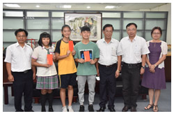 林縣長接見表揚3位總統教育獎得獎人