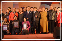 花燈璀璨火舞驚嘆 南投燈會21天創400萬人潮