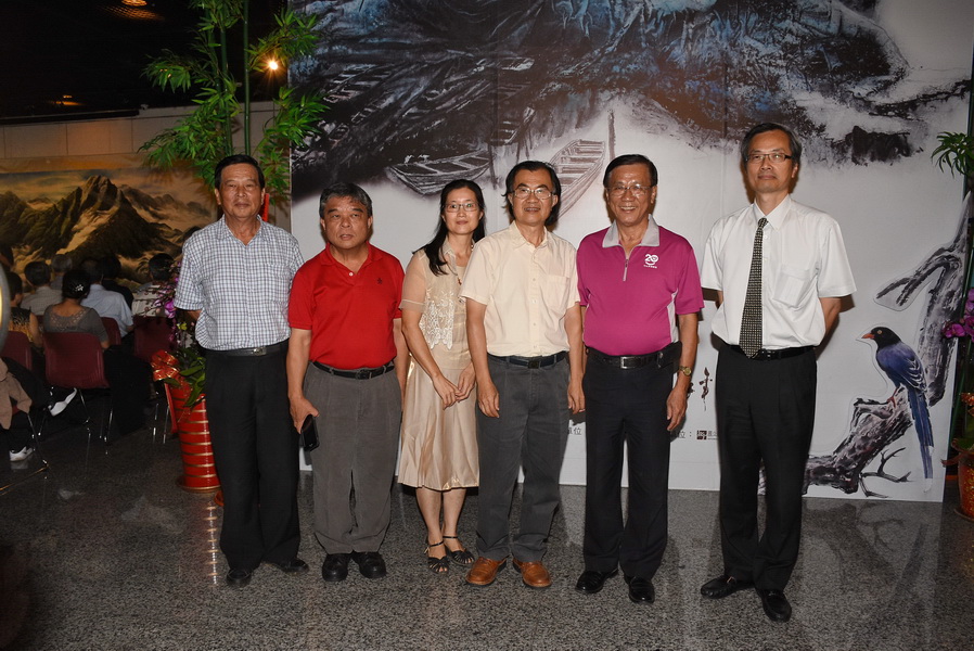 相關圖片1-林清鏡水墨展巨幅玉山吸睛 林縣長盼筆畫故鄉讓世界看見南投