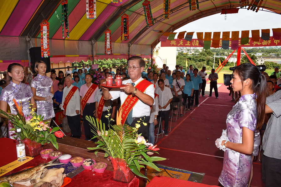 相關圖片2-縣長出席投市福興里三玄宮謝土圓醮醮壇啟土大典