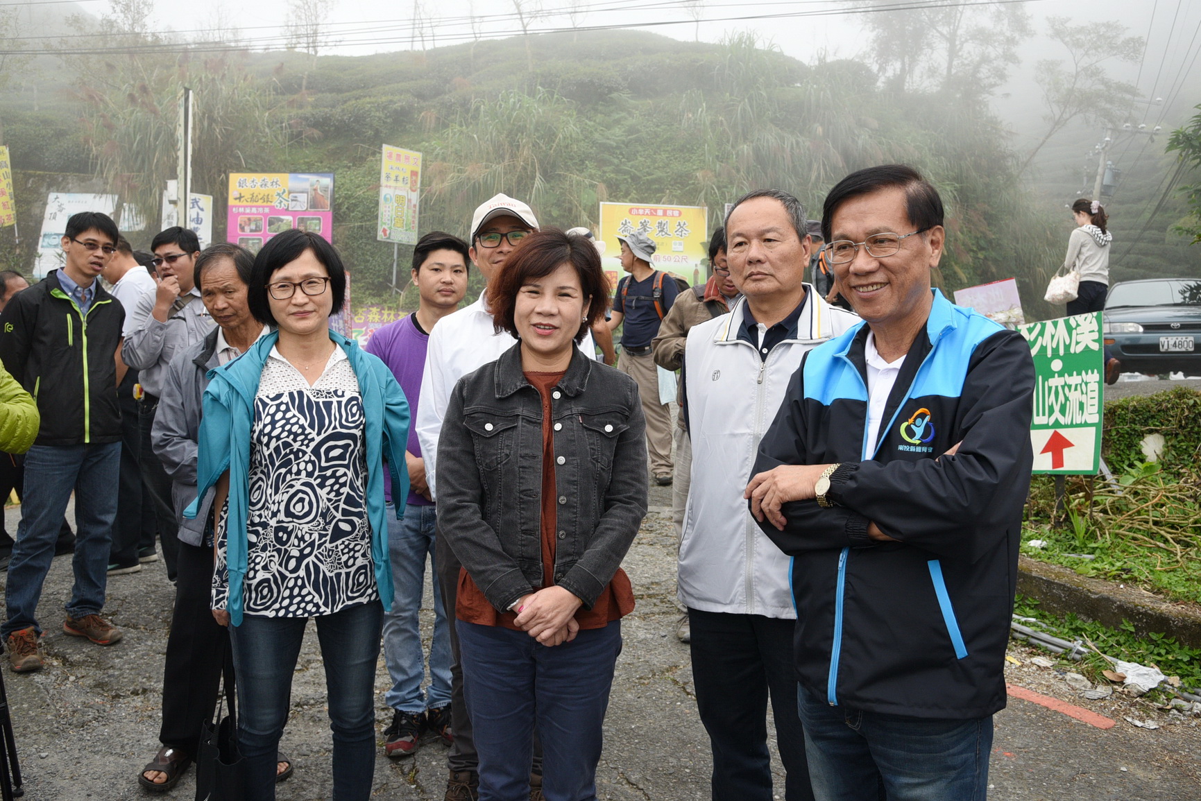 圖片-林縣長會勘鹿谷銀杏森林景觀設施工程用地