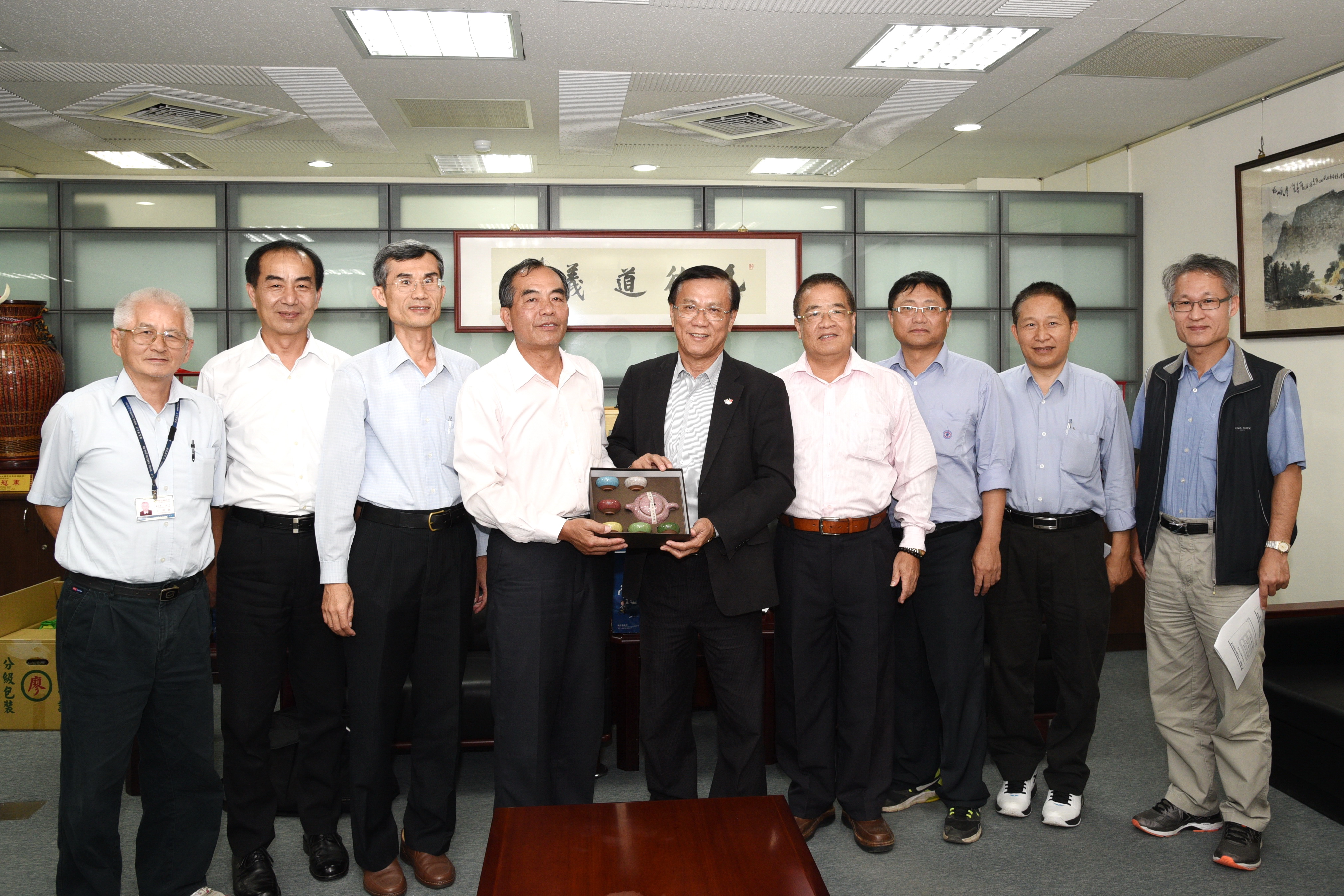 相關圖片1-台電公司縣府拜會 林縣長協請大型活動電力施設