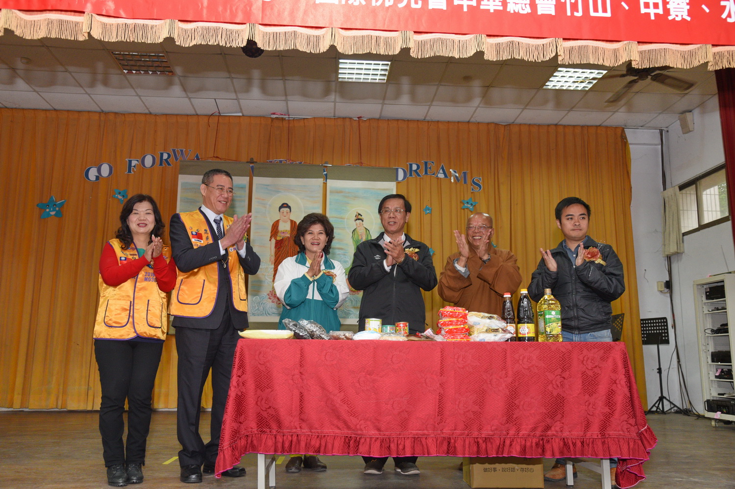 圖片-佛光山歲末送暖　156戶弱勢家庭受惠