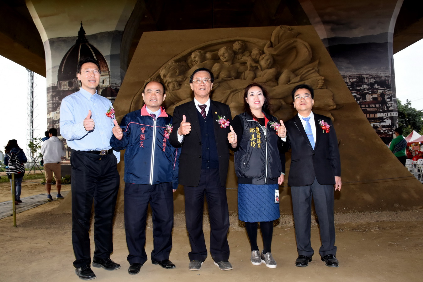 相關圖片1-南投國際沙雕藝術文化園區盛大開幕千人爭賭