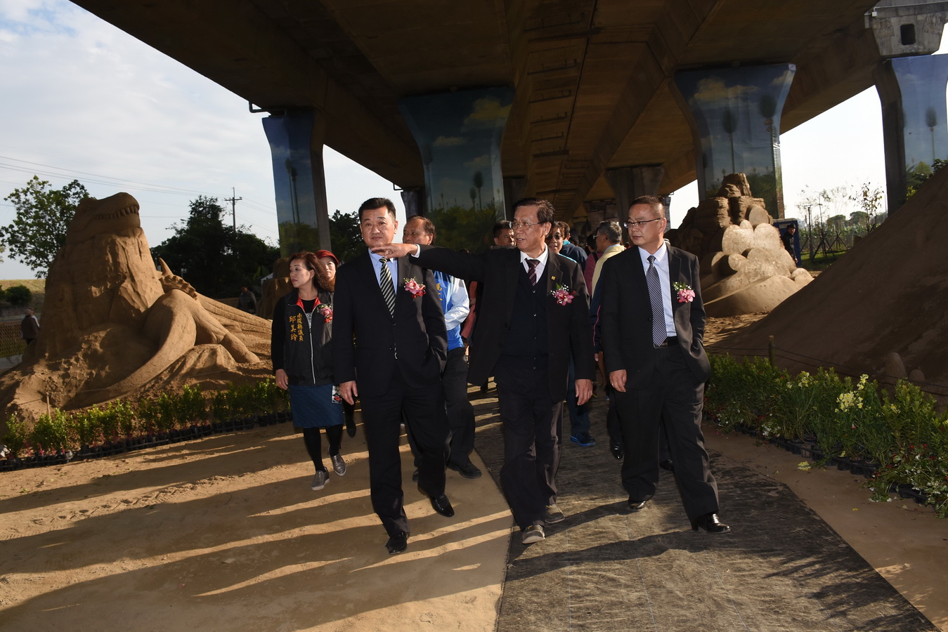 相關圖片2-南投國際沙雕藝術文化園區盛大開幕千人爭賭