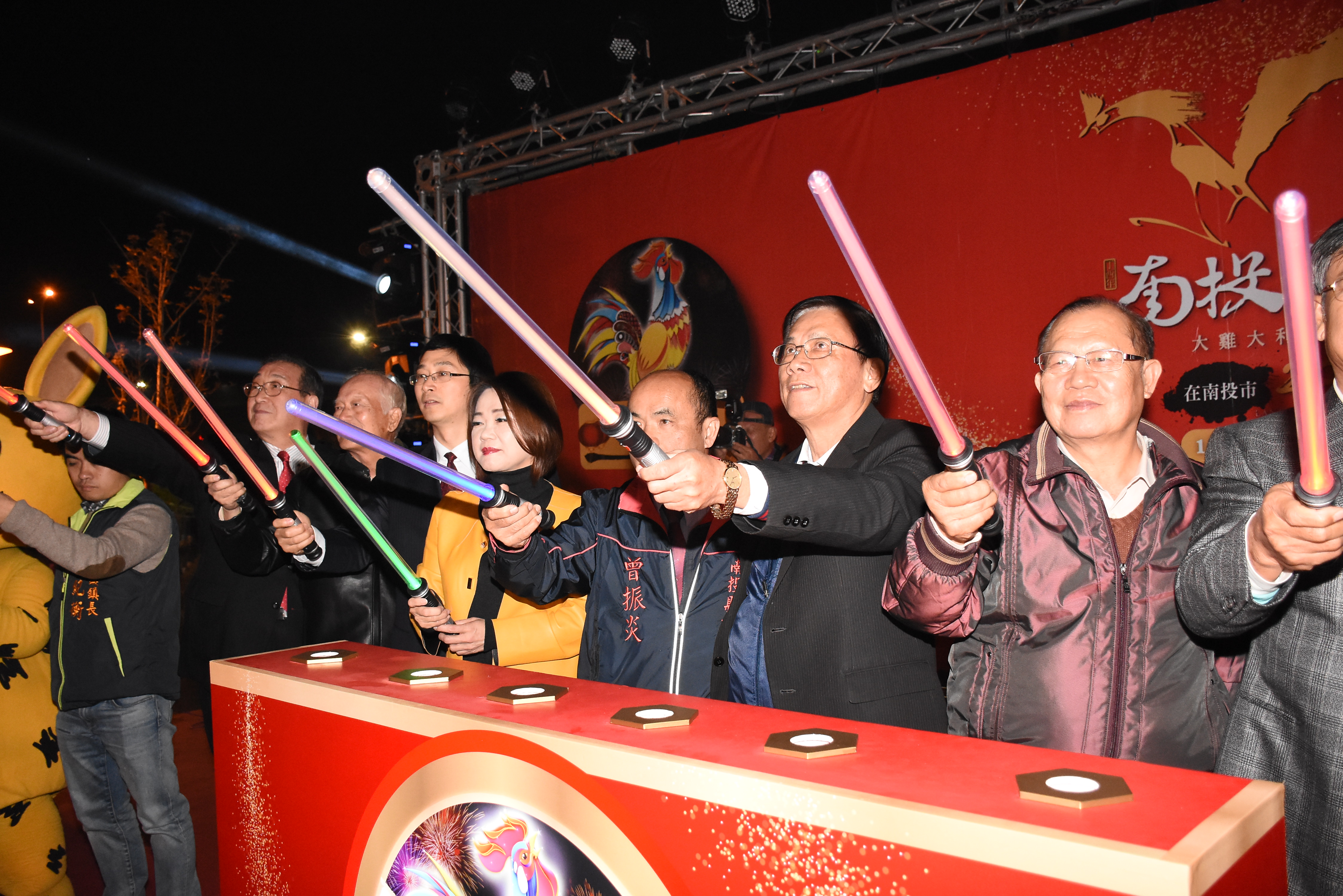 圖片-南投燈會搶先全台開幕  燈會、恐龍及沙雕展新春超值行程