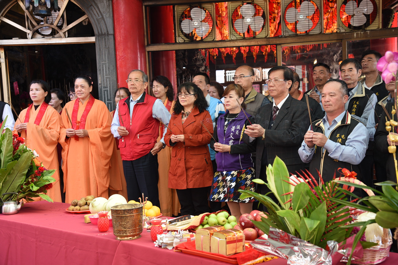 相關圖片1-林縣長參加陳府將軍廟七星平安橋安座儀式