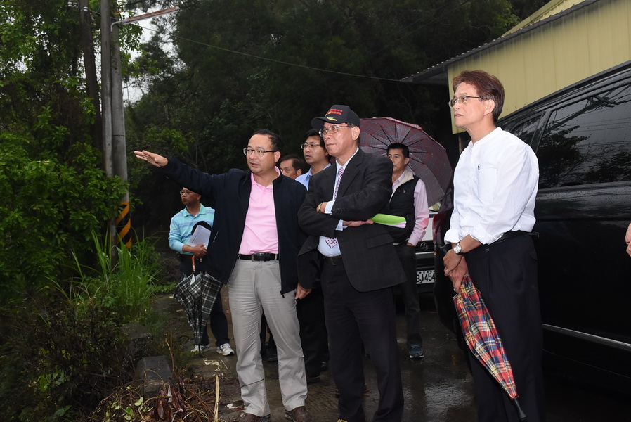 圖片-林縣長視察南投豬樂園 期許活化轉型創永續經營契機