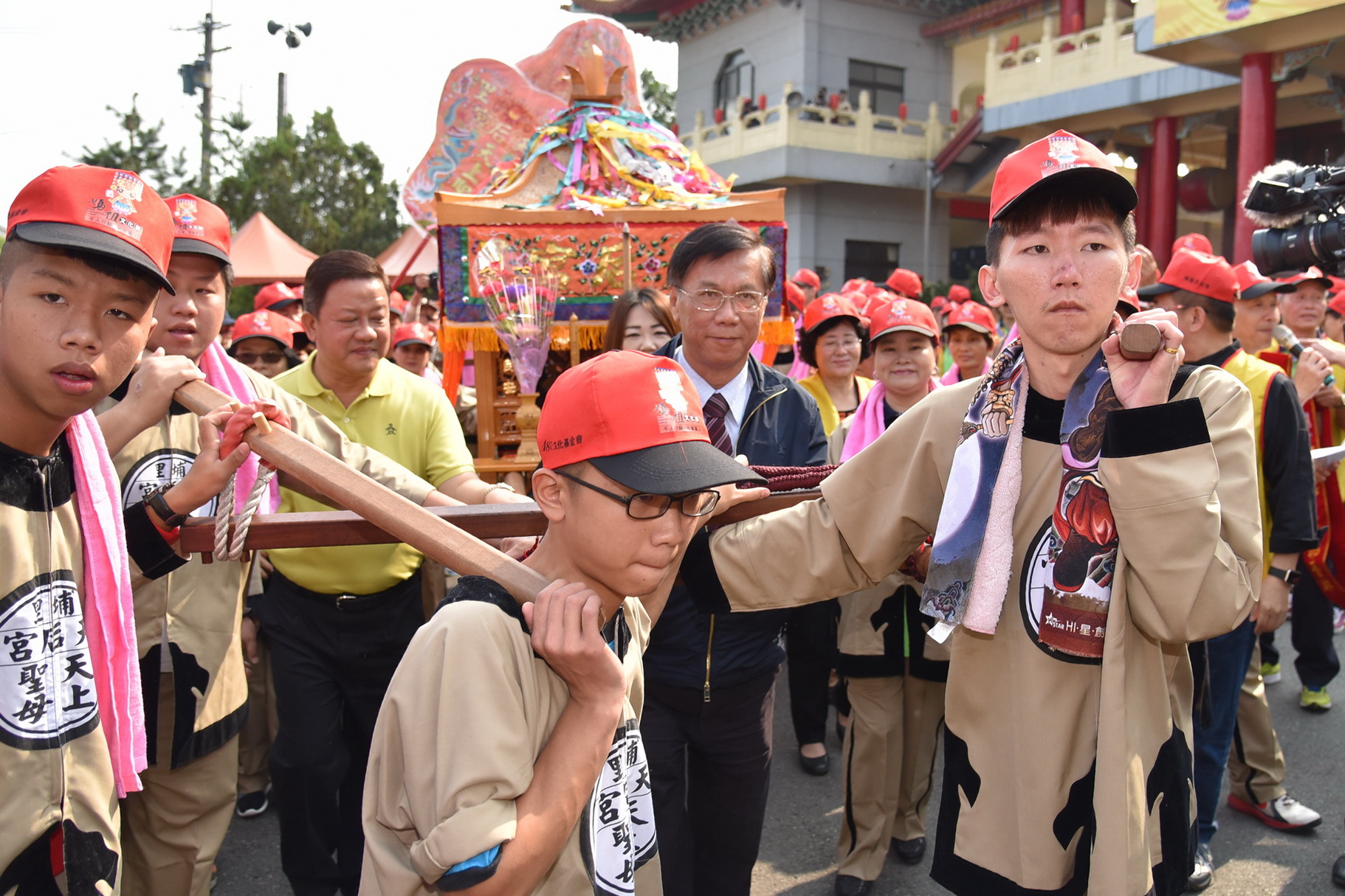 相關圖片2-埔里天后宮媽祖文化節 環保遶境千人行