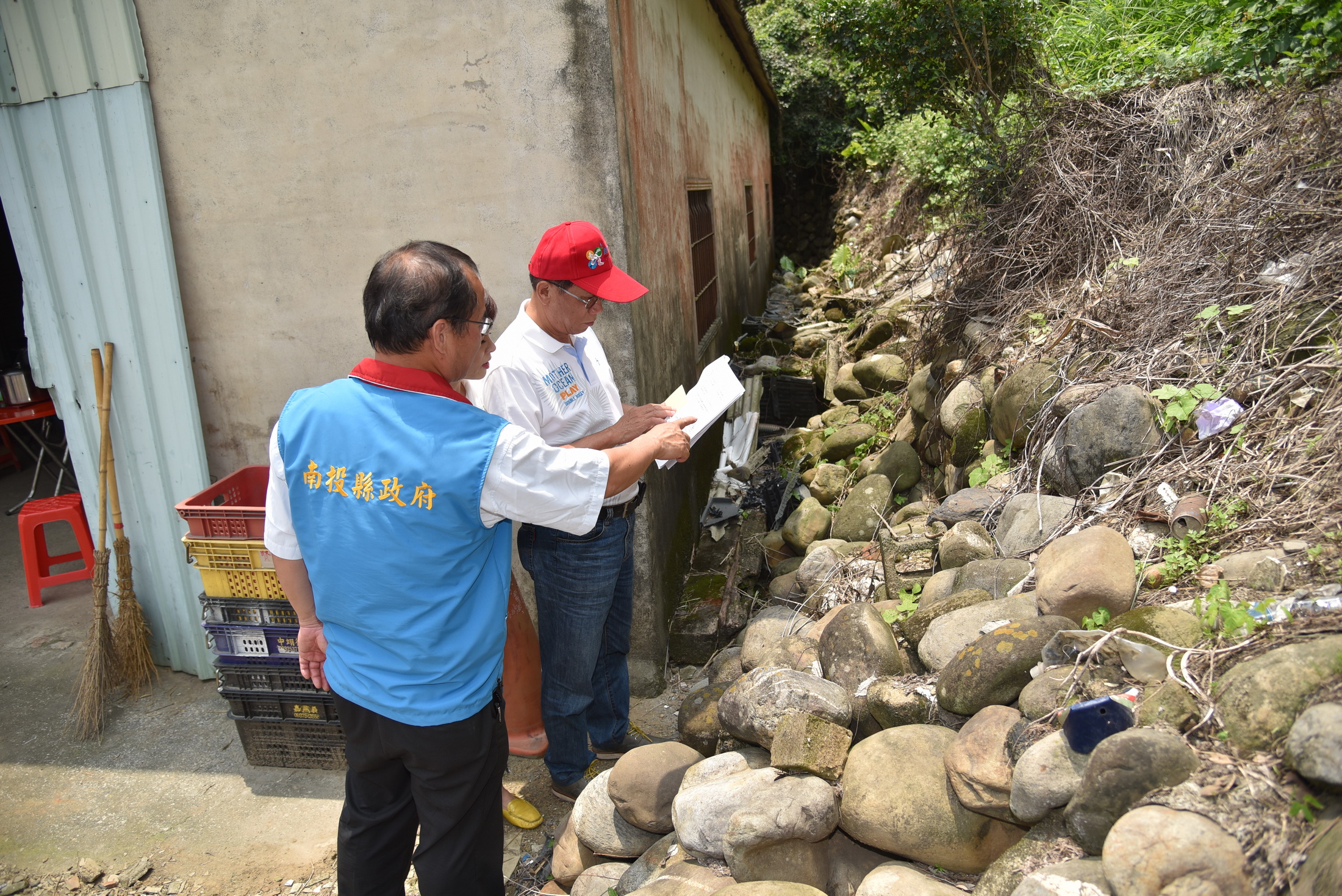 相關圖片4-縣長會勘草屯、南投、名間多處道路　同意盡快發包改善