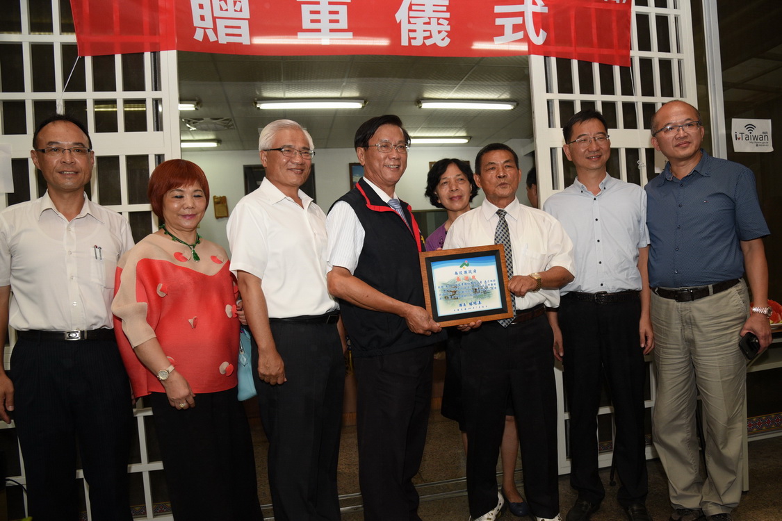 相關圖片1-映涵渡假飯店贈巡邏車  提升員警服務量能