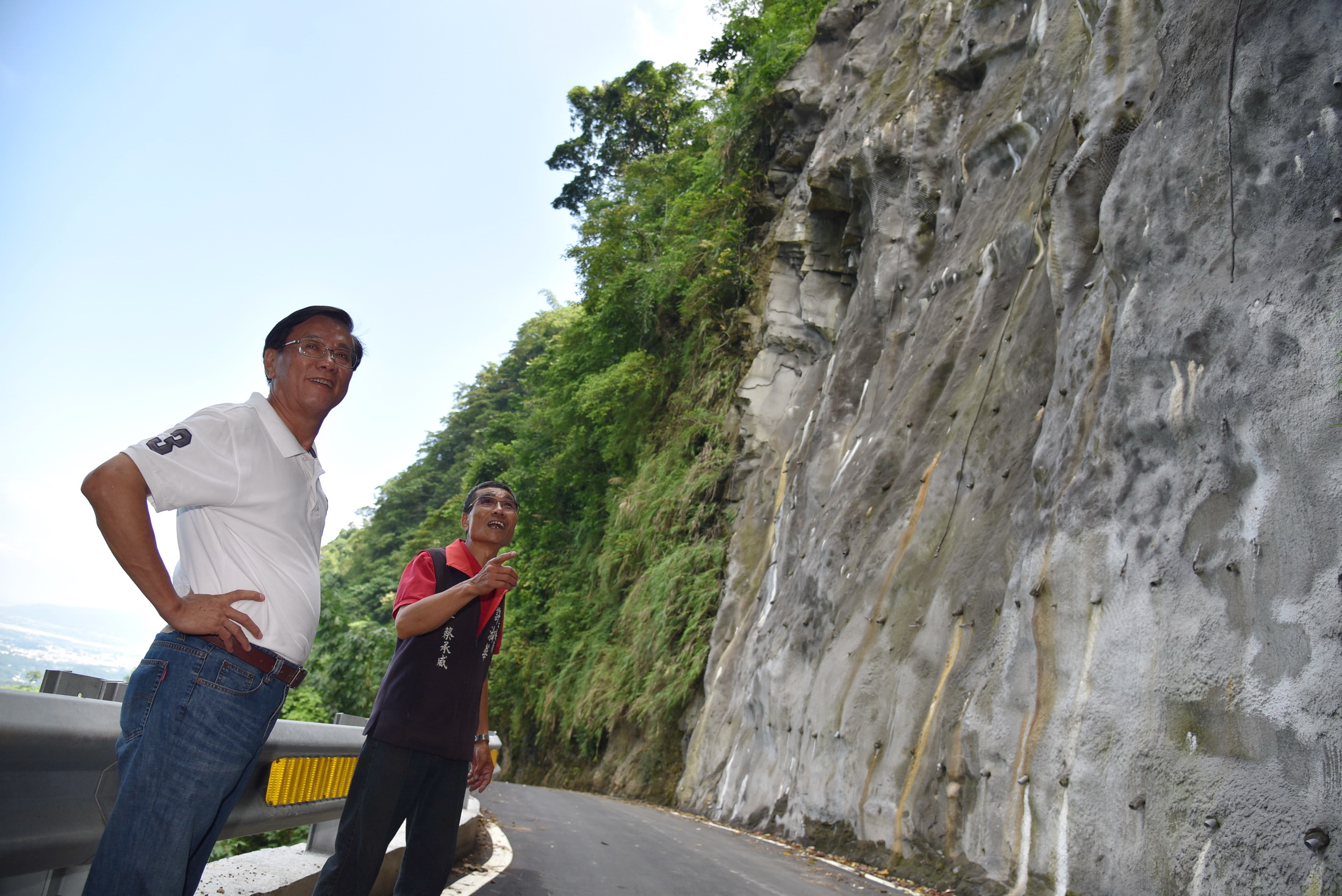 相關圖片1-投49線竹山往大鞍拓寬改善工程完工　行車安全有保障