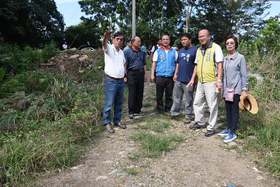 圖片-水里鄉多處農路亟需改善 林縣長指示儘速發包