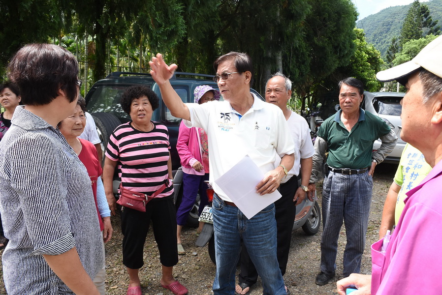 相關圖片2-水里鄉多處農路亟需改善 林縣長指示儘速發包