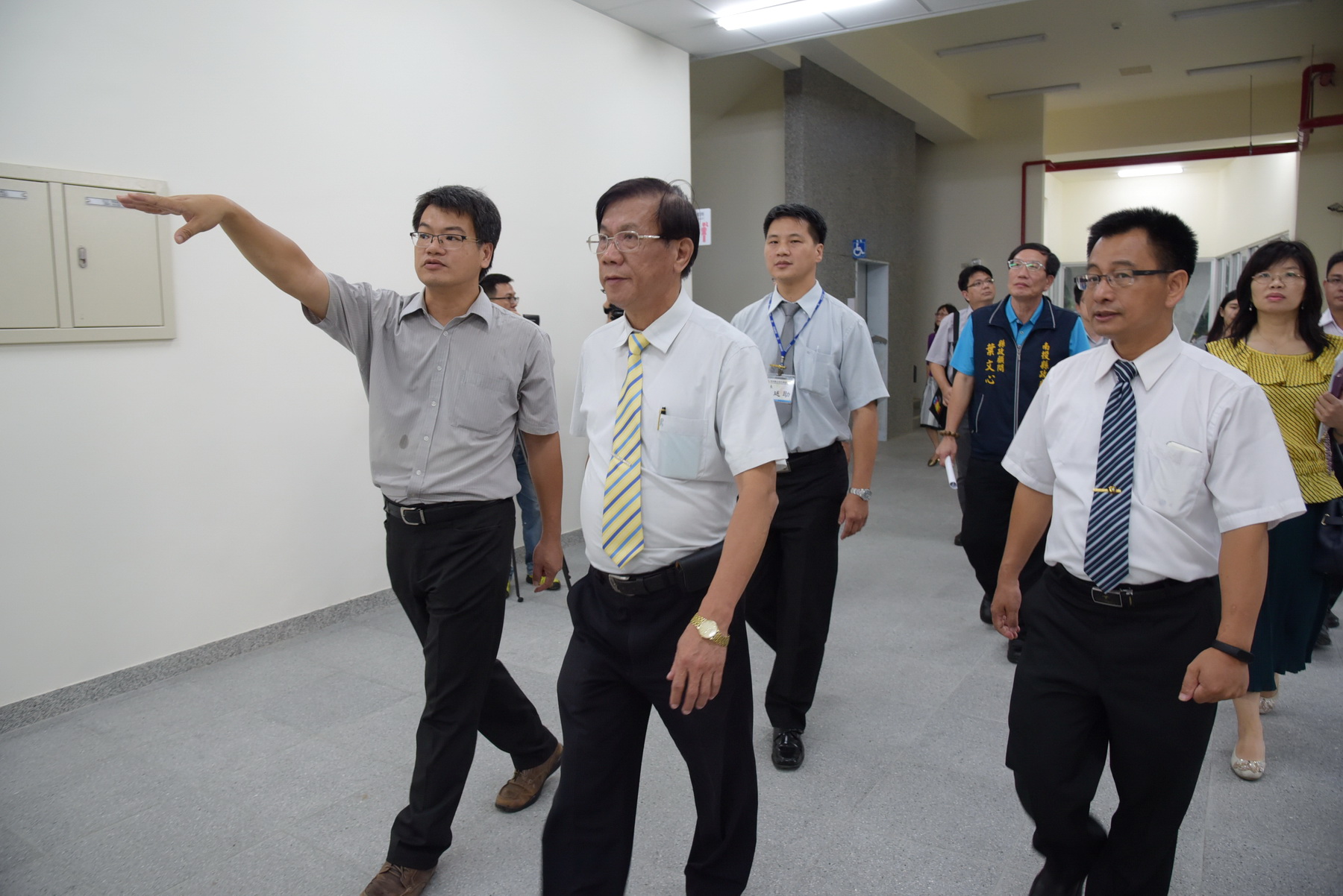 相關圖片1-林縣長視察旭光高中科學館與空手道館預定地