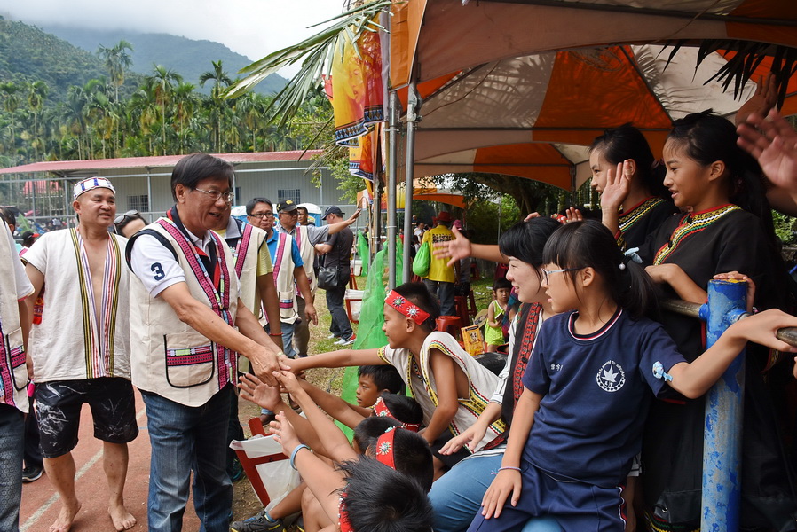 相關圖片1-布農族卓社群感恩祭 仁愛鄉中正國小登場