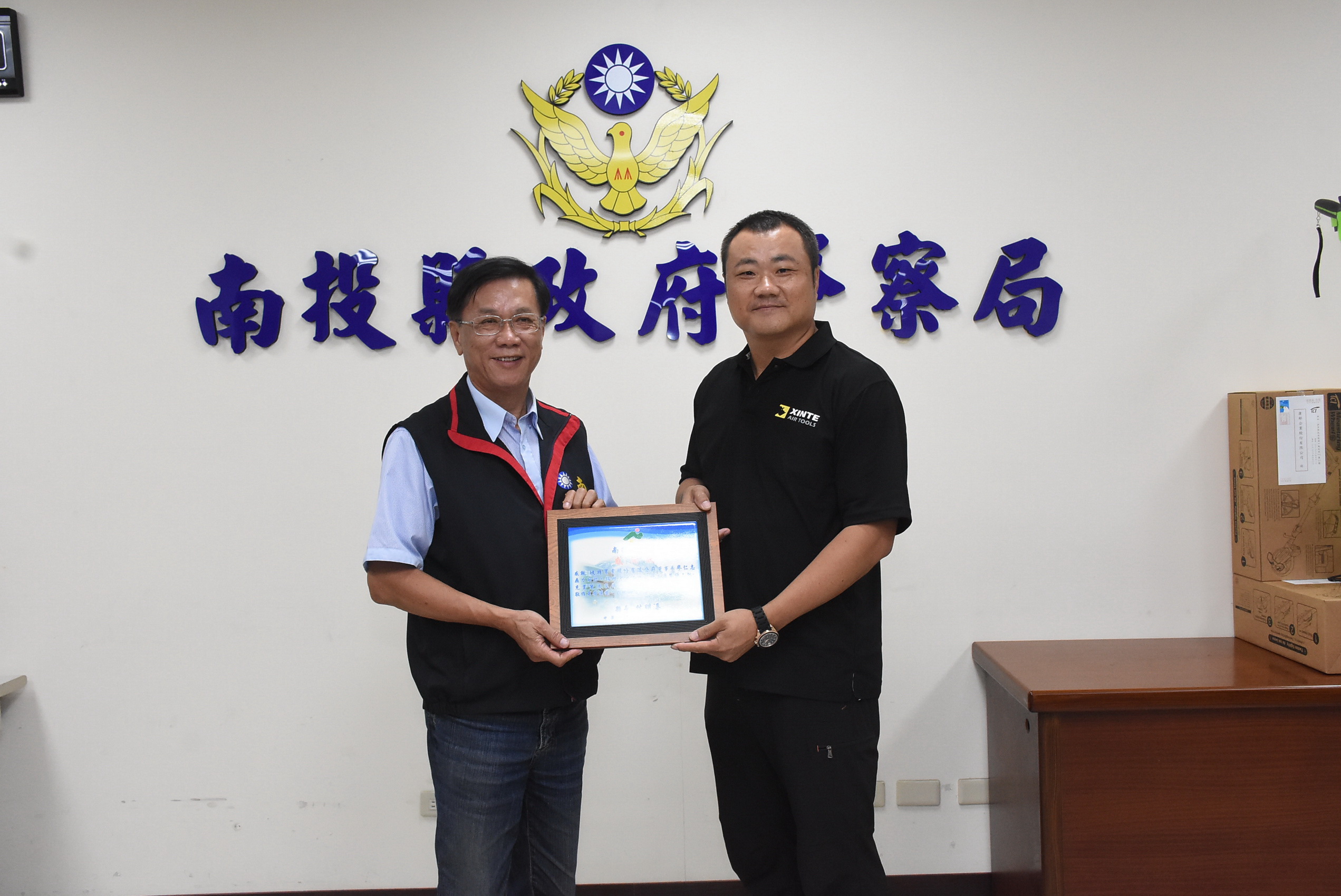 相關圖片2-欣特實業及康郁企業合贈新式測距輪 林縣長表彰義舉