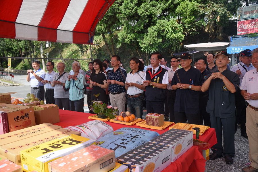 圖片-萬人泳渡週末登場    林縣長祈活動圓滿順利