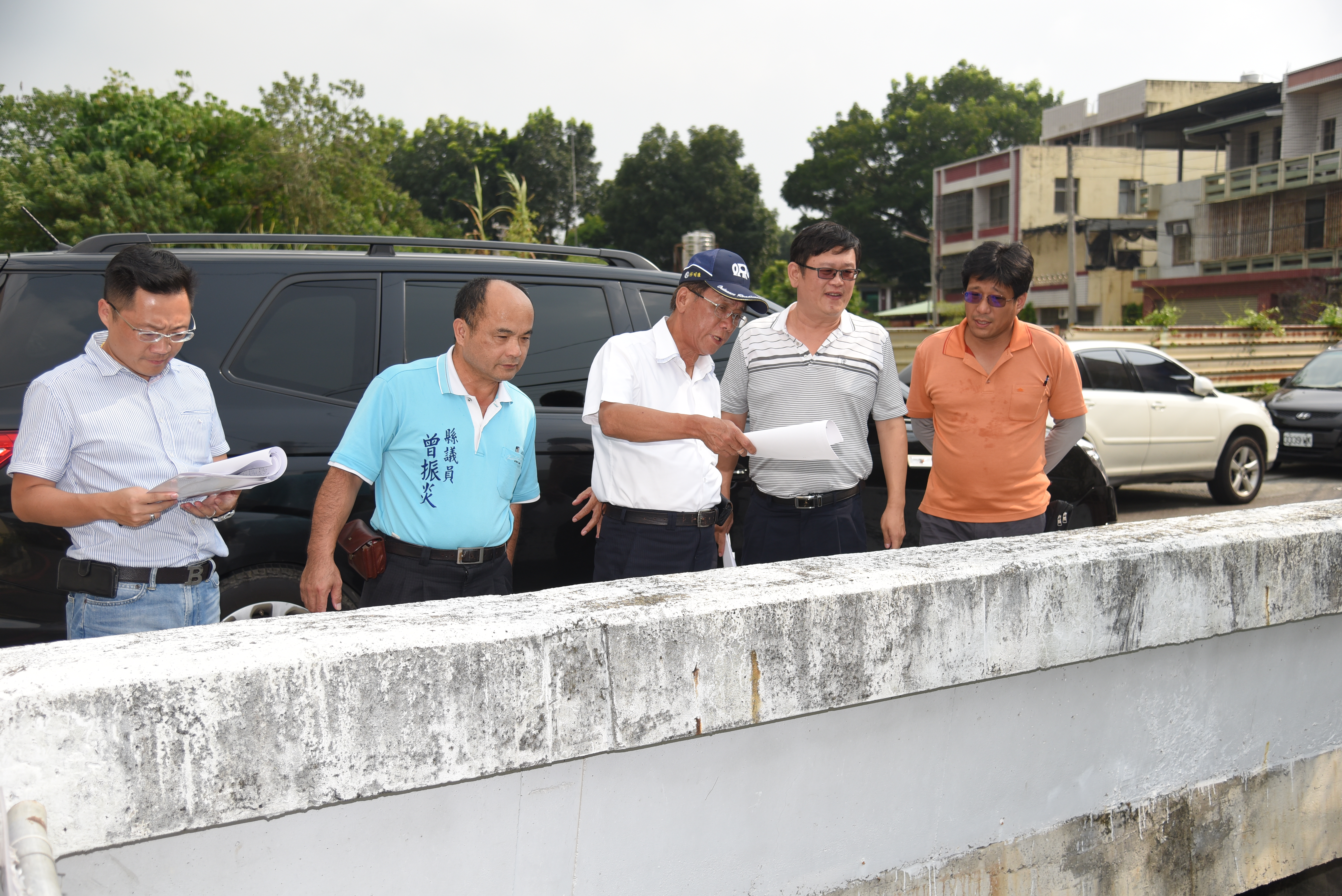 圖片-林縣長會勘名間鄉多處道路及護岸工程