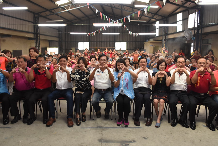 圖片-小太陽旭升關懷協會歡慶中秋 林縣長祝福長者們佳節愉快