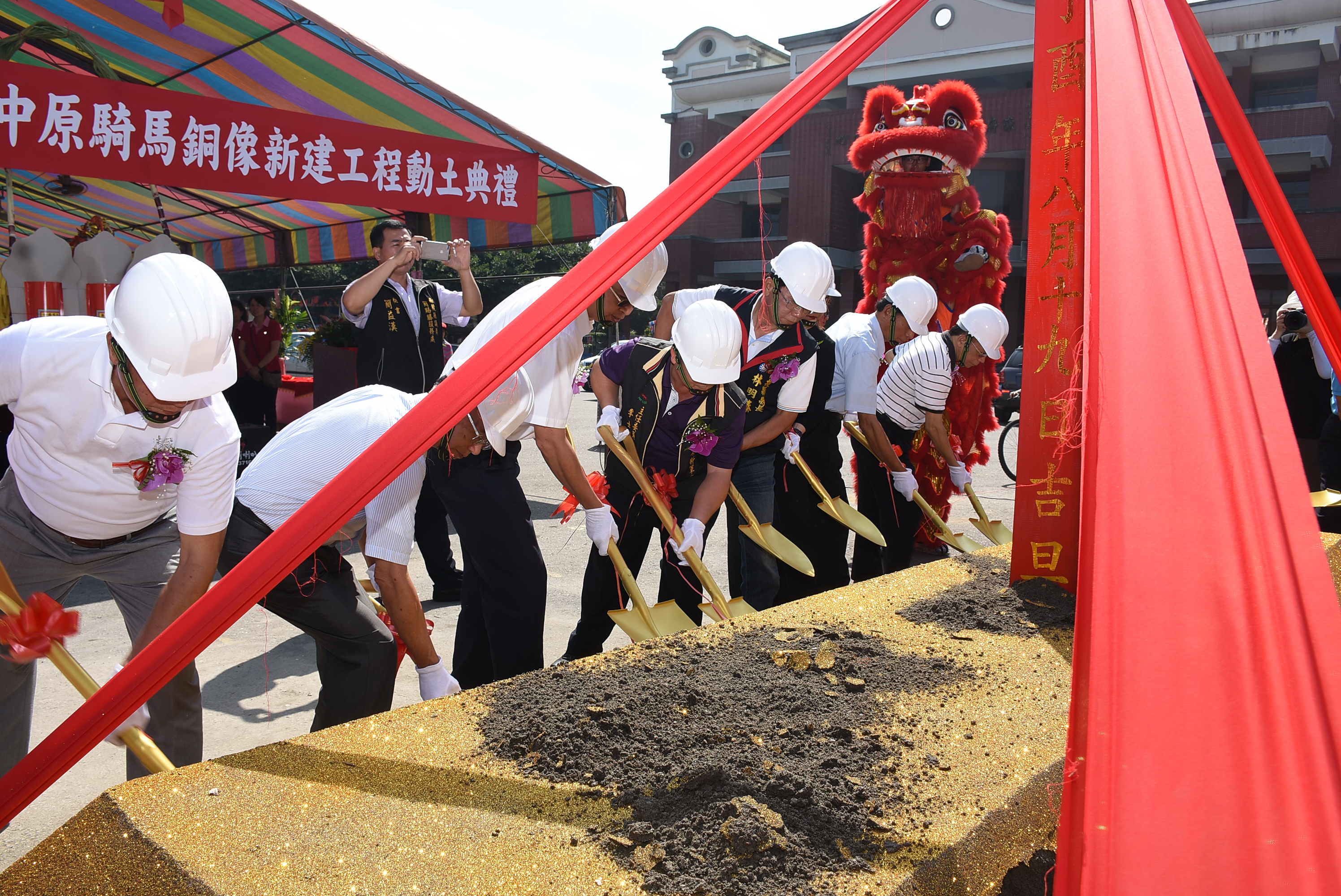 相關圖片2-全國最大開漳聖王銅像動土 林縣長盼弘揚聖德成草屯新地標