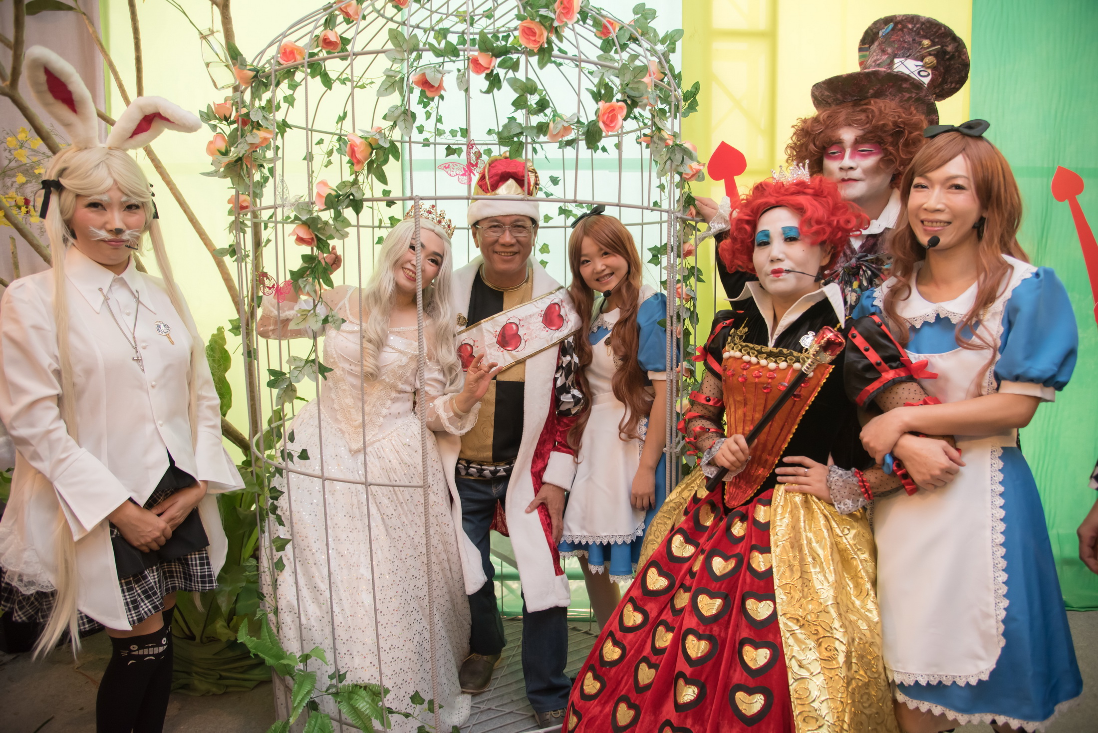 相關圖片3-愛麗絲幻境茶會　紅白皇后命運掌握在你手裡