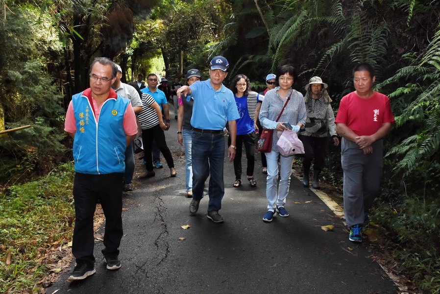 相關圖片2-埔里鎮哲學步道等多處道路毀損嚴重 林縣長指示儘速改善
