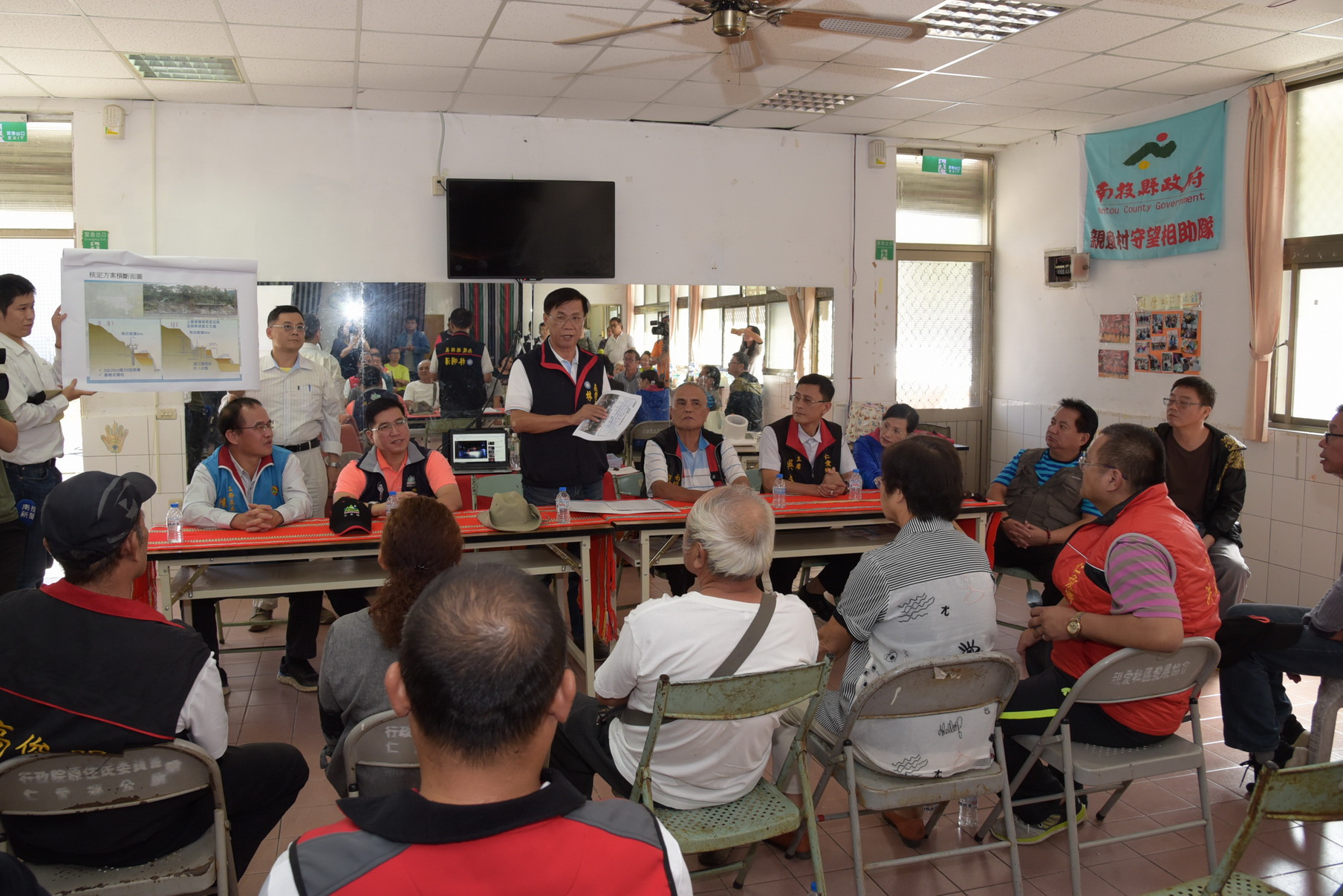 相關圖片1-林縣長深入部落探訪  關心原鄉基層建設