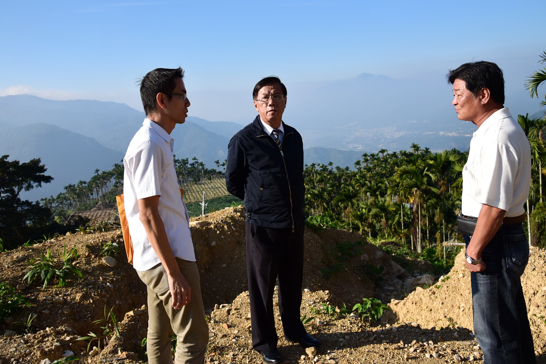 相關圖片1-林縣長會勘水里基層建設  傾聽地方民眾需求