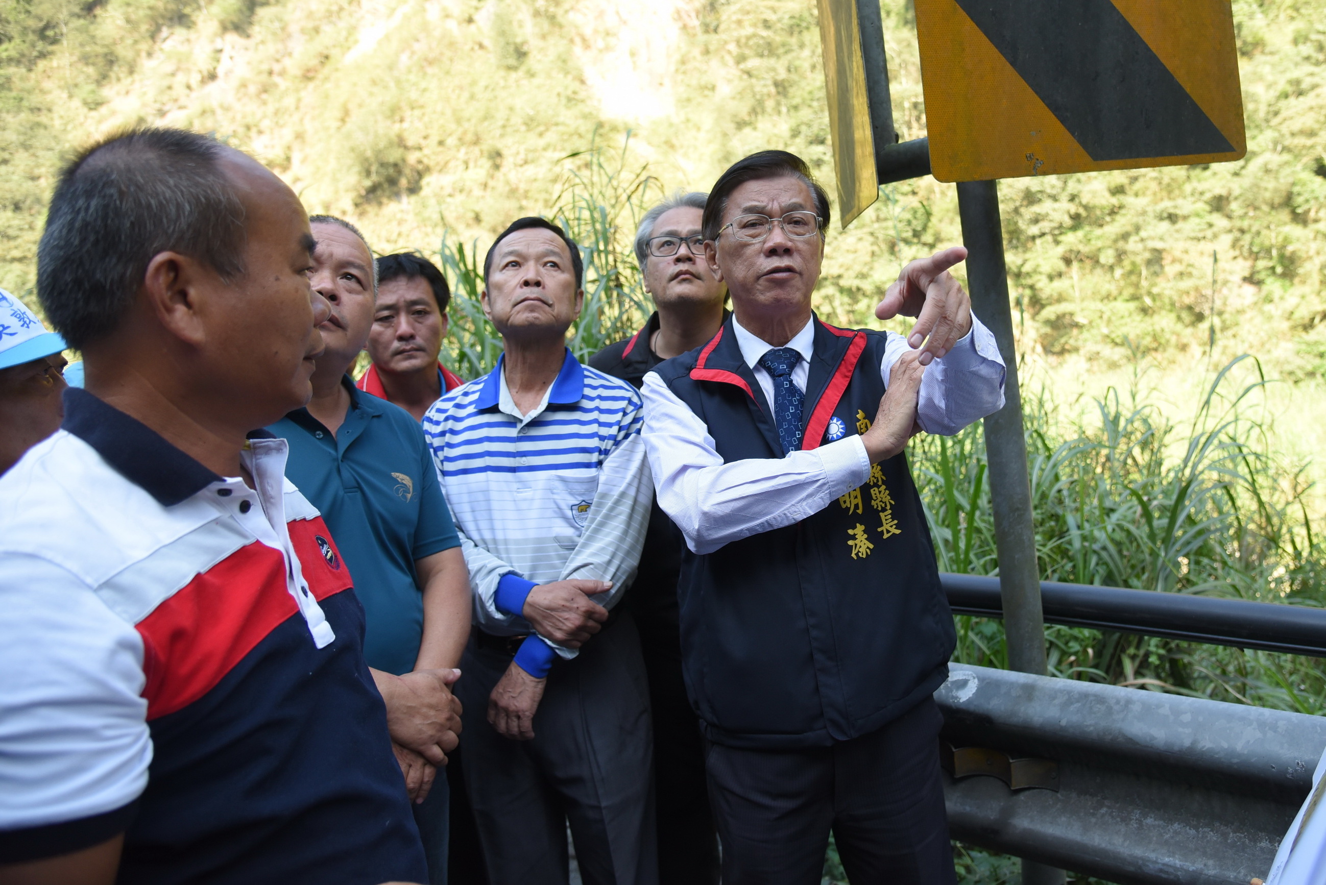 相關圖片2-縣府將在投131線4.6K施設防落石網　維護用路人安全