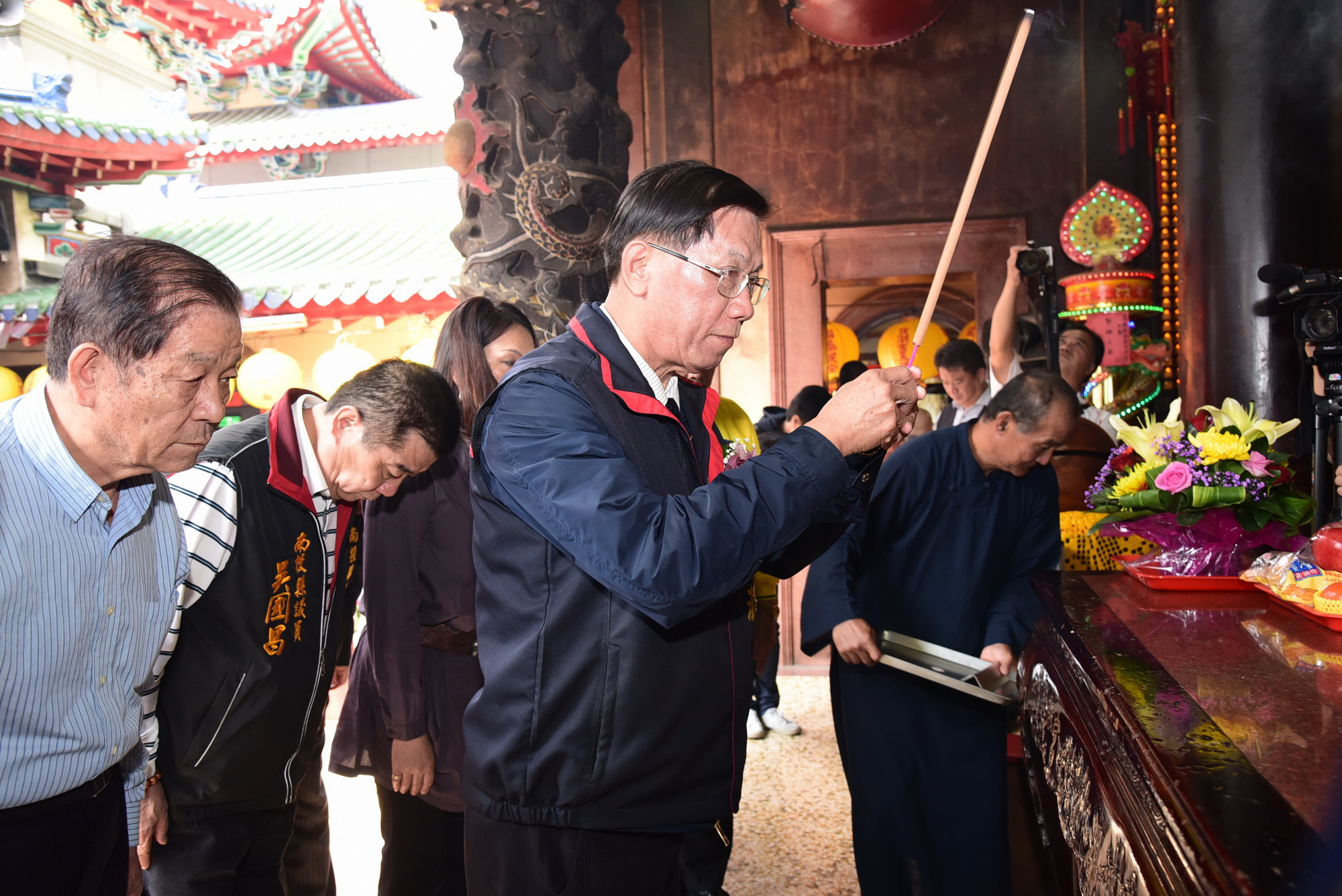 圖片-埔里地母廟聖誕祭典  林縣長上香祈願