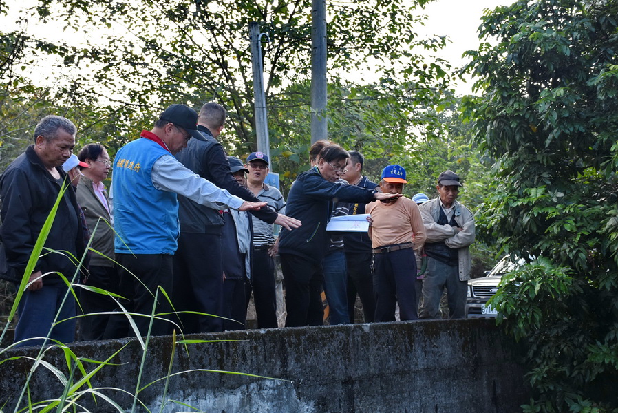 相關圖片1-投市包尾大排護岸掏空 林縣長指示儘快發包改善