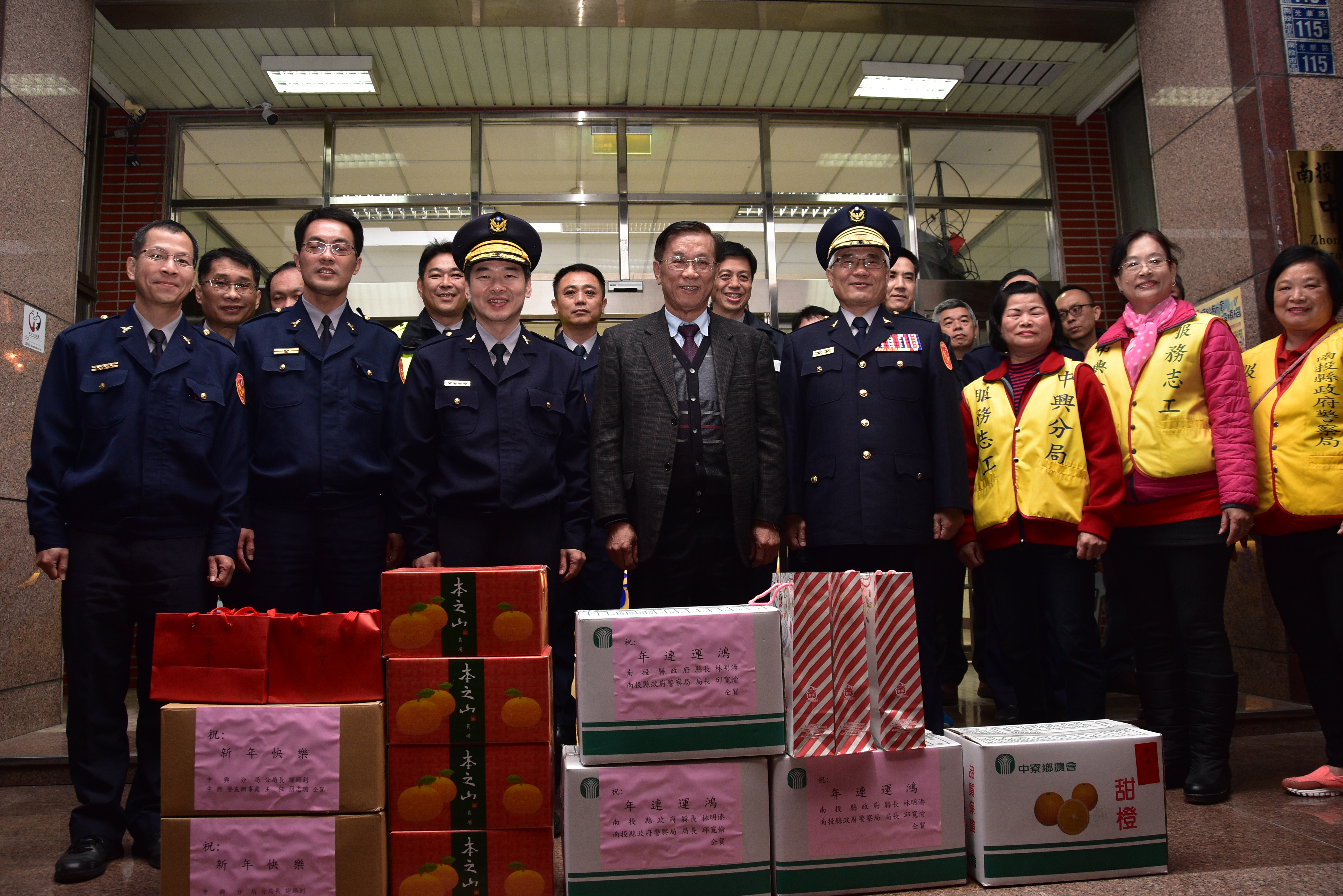 圖片-本縣春安啟動    林縣長慰問執勤工作人員