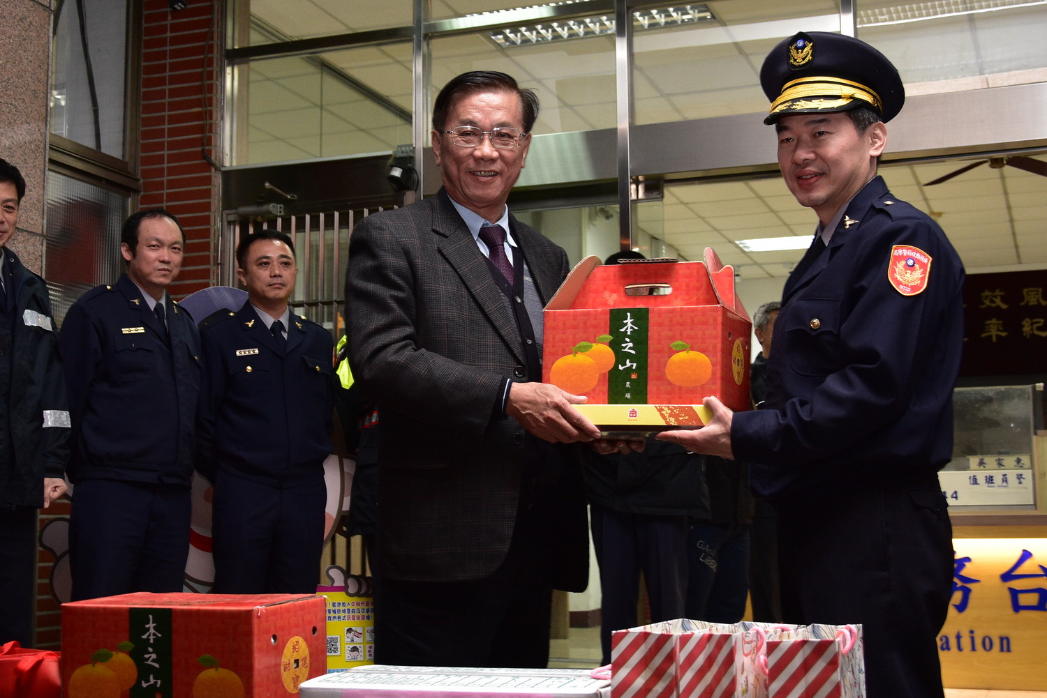 相關圖片1-本縣春安啟動    林縣長慰問執勤工作人員