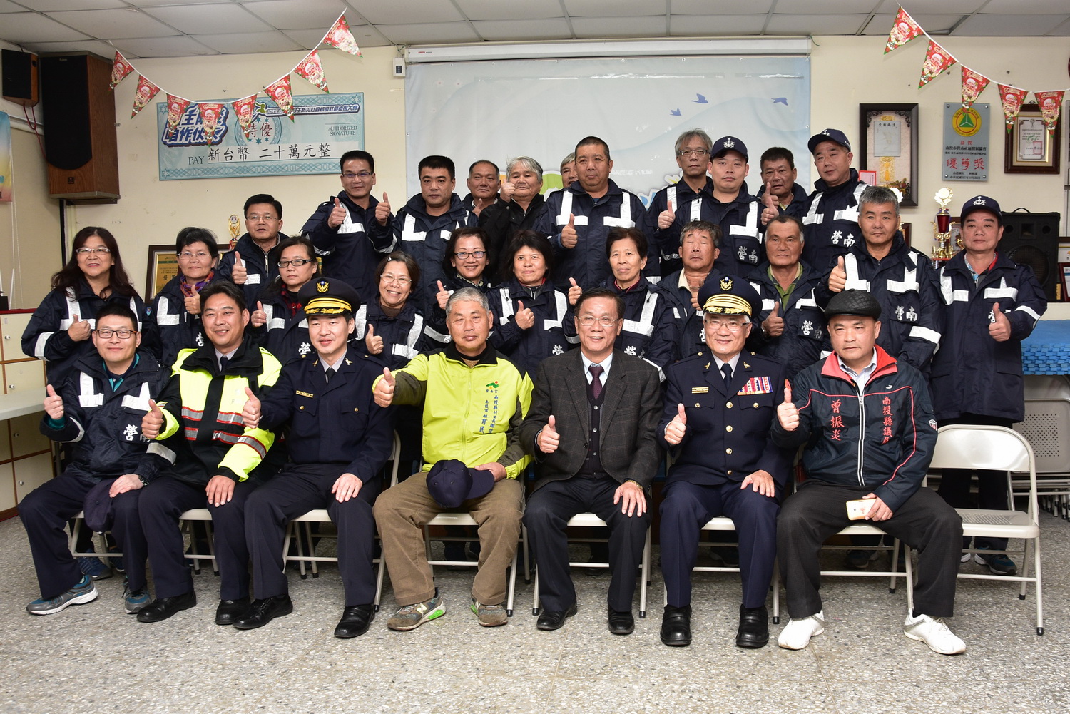 相關圖片3-本縣春安啟動    林縣長慰問執勤工作人員