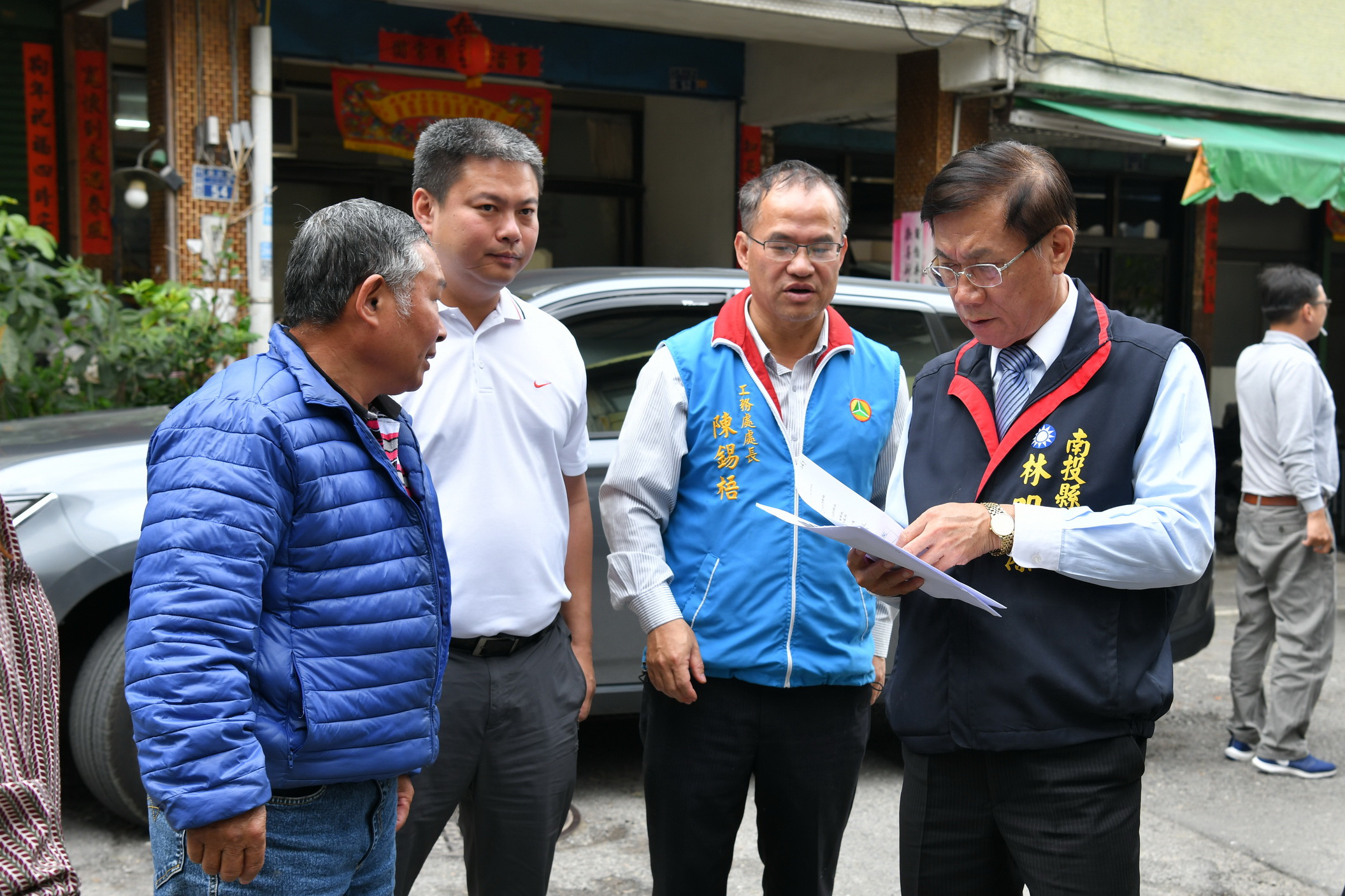 相關圖片1-林縣長關心竹山用路人安全　同意修復破損路面