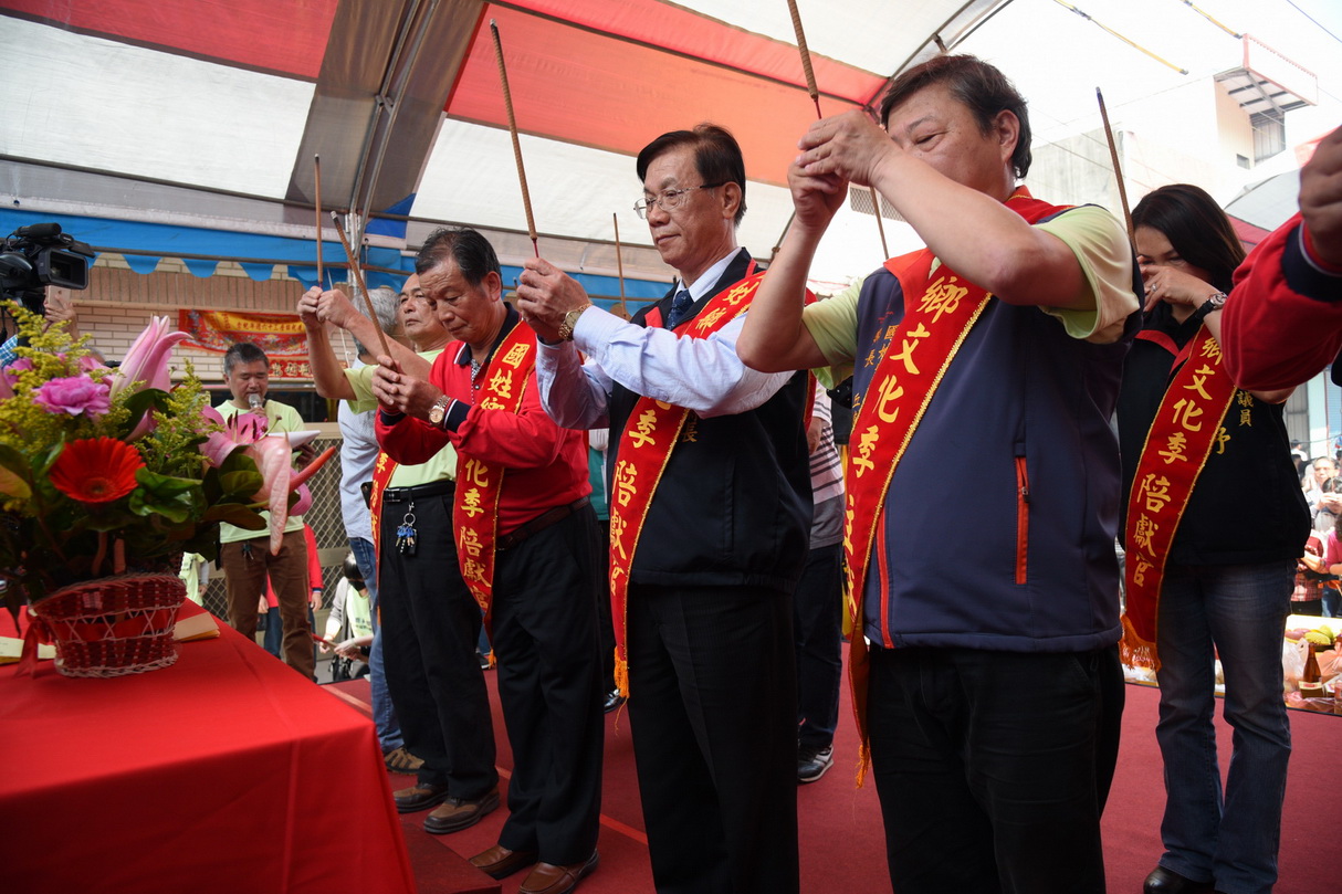 相關圖片1-國姓鹿神祭熱鬧登場    林縣長拍廣告行銷鹿茸