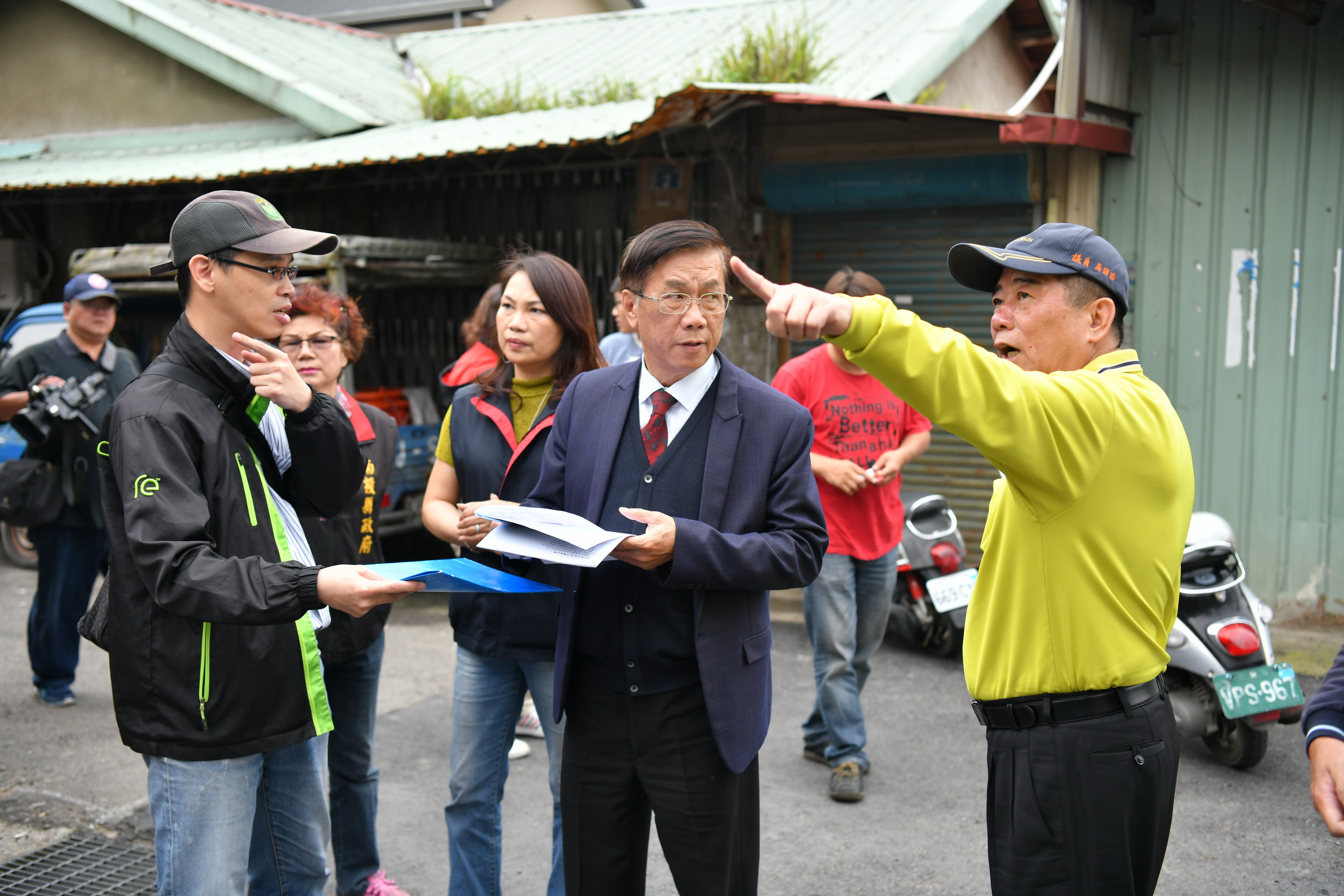 圖片-林縣長至埔里、仁愛關心道路及排水改善工程