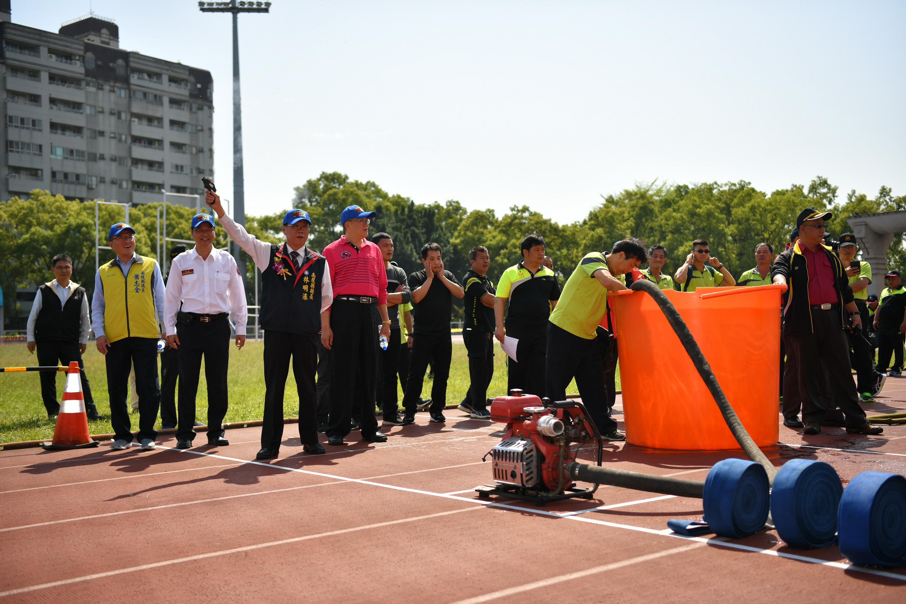 相關圖片1-林明溱主持消防民力競技大賽　承諾籌500萬汰換消防衣