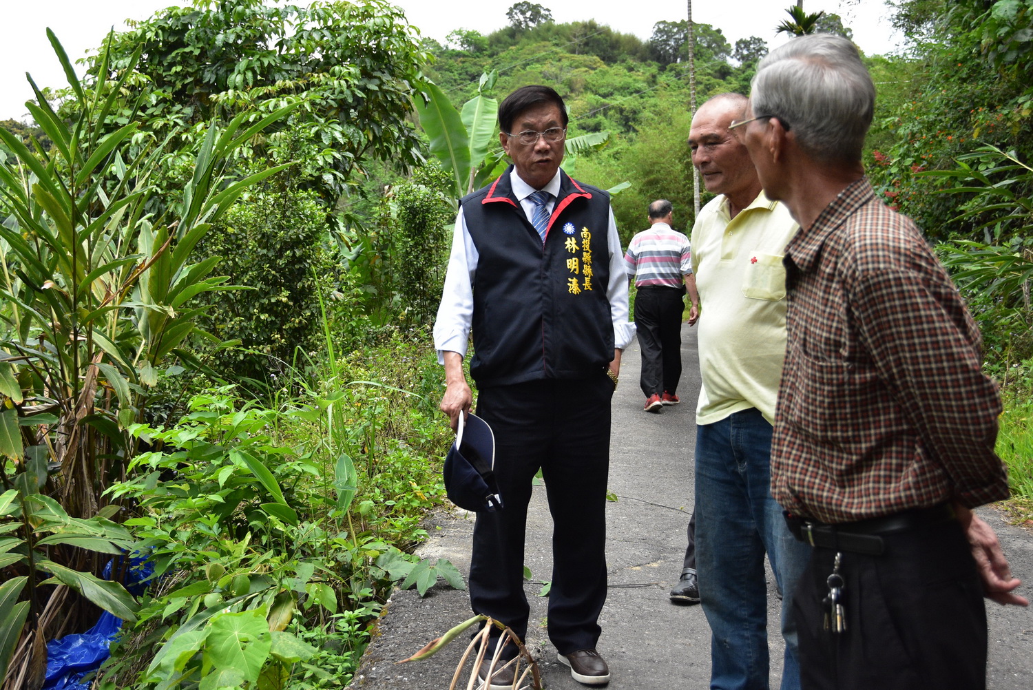 相關圖片1-重視基礎建設  林縣長會勘中寮鄉多處道路