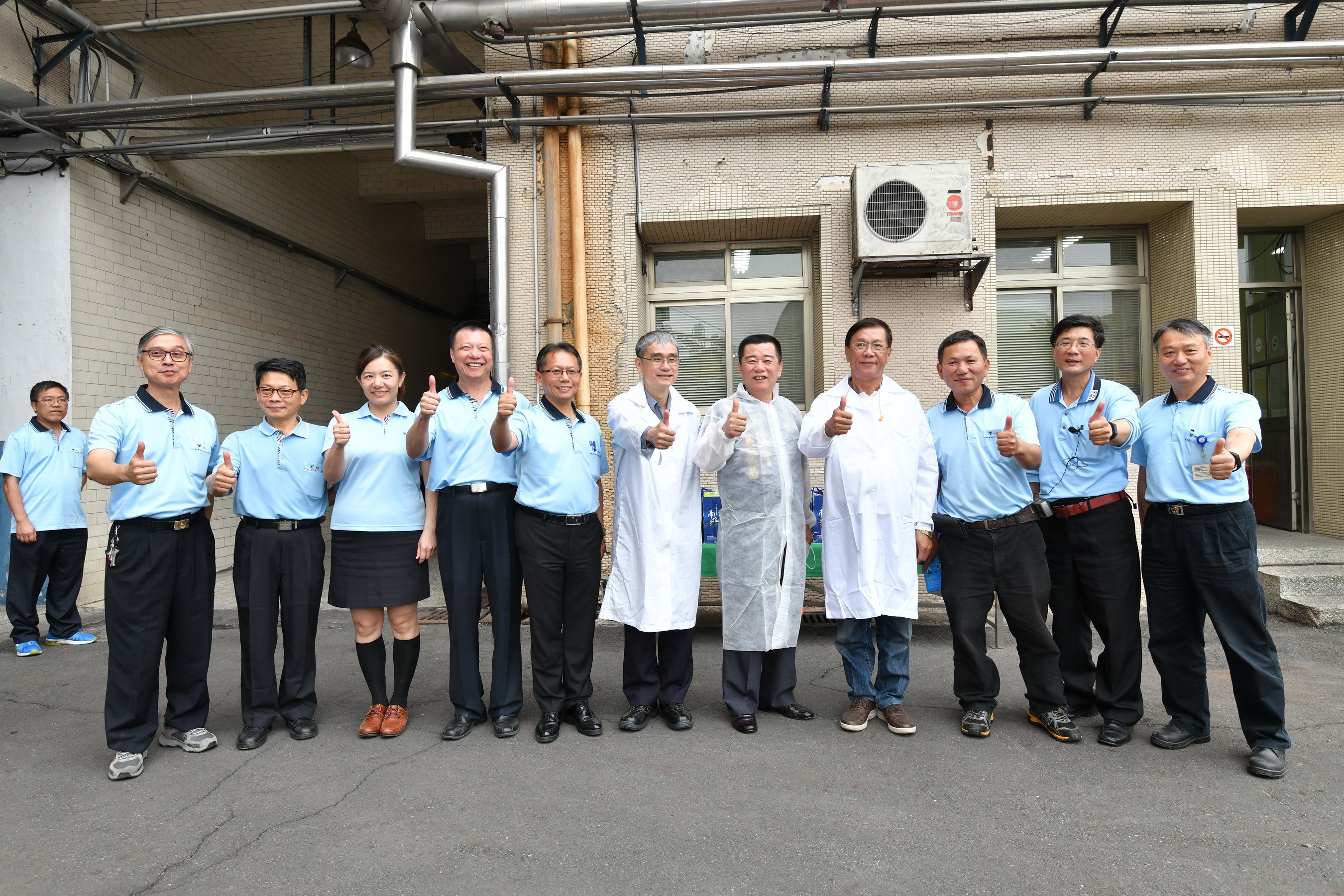 相關圖片3-縣府埔里酒廠關心勞工權益　體驗勞工工作辛勞