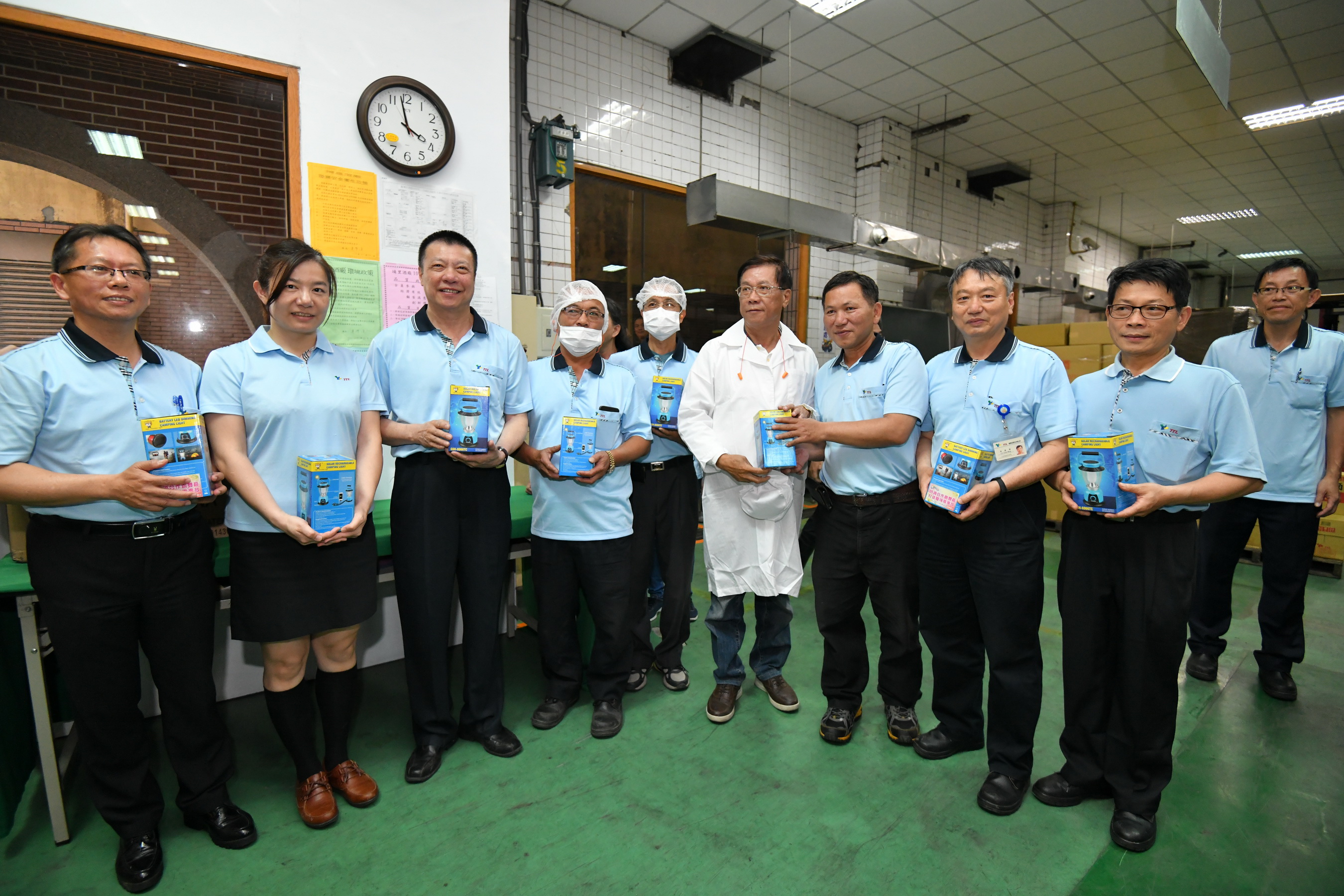 相關圖片4-縣府埔里酒廠關心勞工權益　體驗勞工工作辛勞