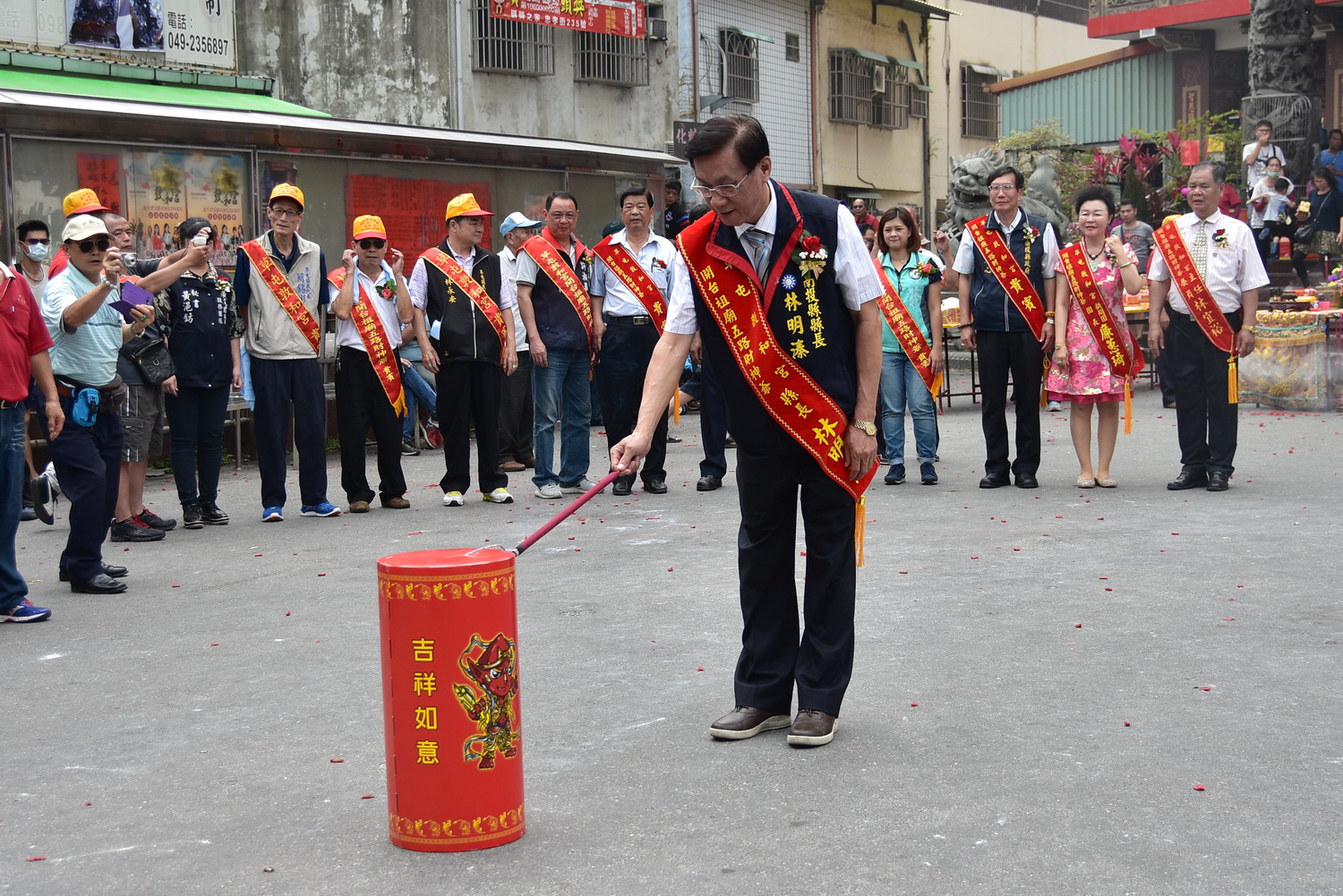 相關圖片2-敦和宮趙天君聖誕繞境祈福慶典 林縣長祈求縣政順利